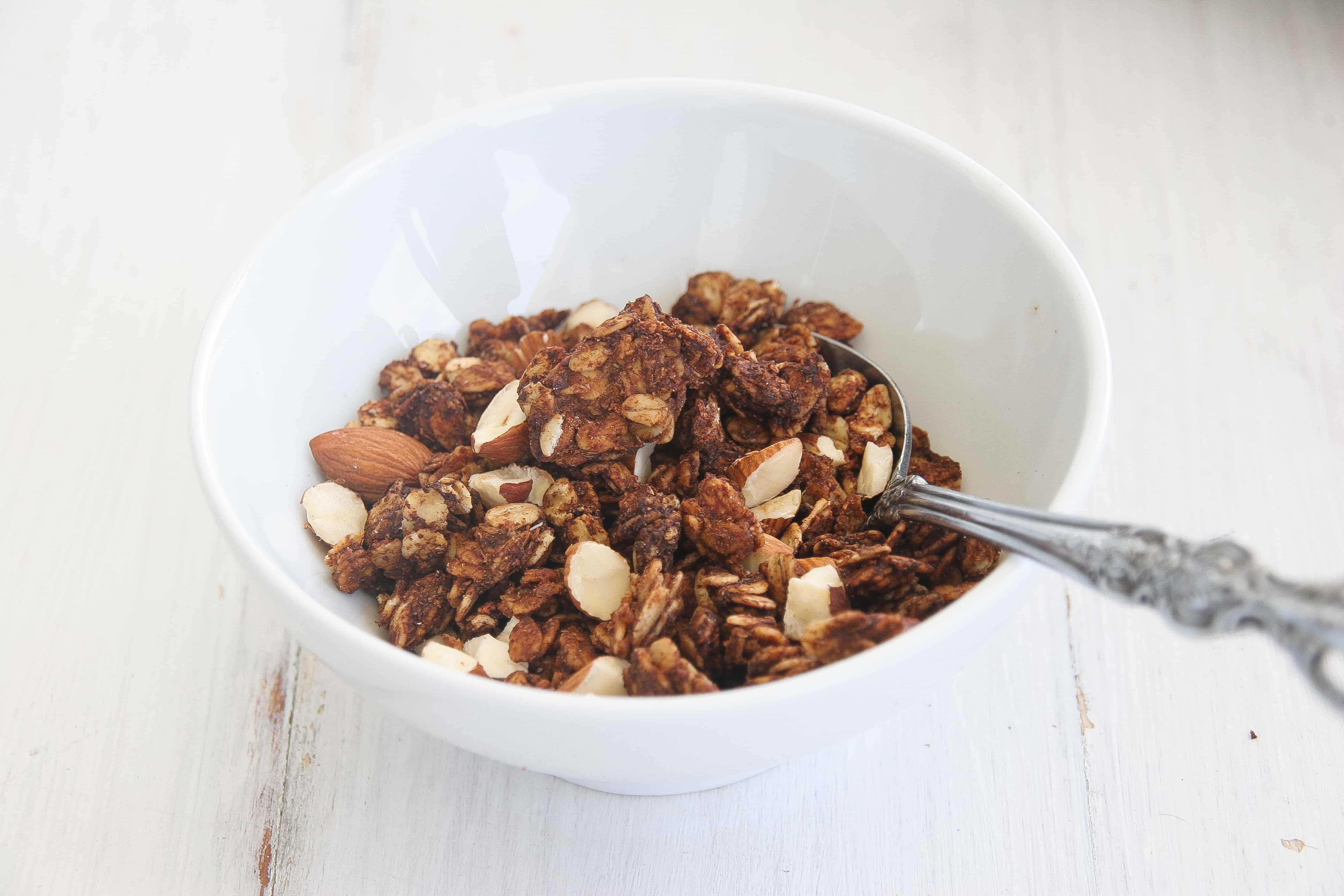 Chocolate-granola-nuts-recipes-breakfast-3