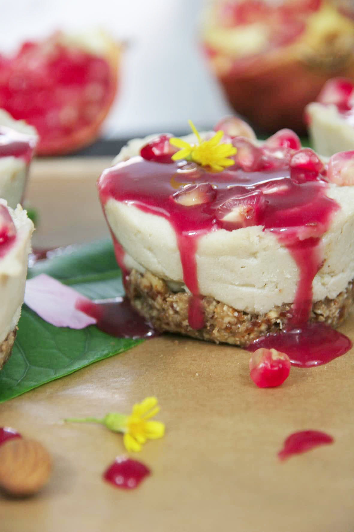 Vegan-mini-cheesecake-pomegranate-raspberry-syrup3-recipe-dessert